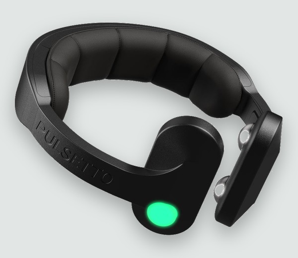 Pulsetto Fit device, matte black body with green button